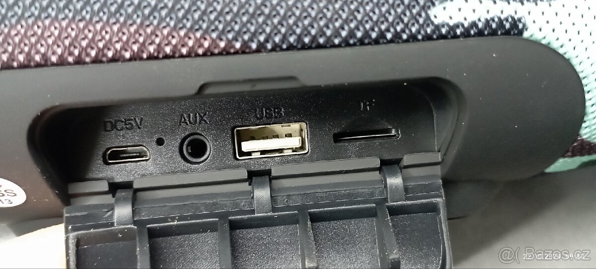 2x VÝKONNÝ VODĚODOLNÝ MOBILNÍ REPRODUKTOR BEZDRÁTOVÝ
- 8