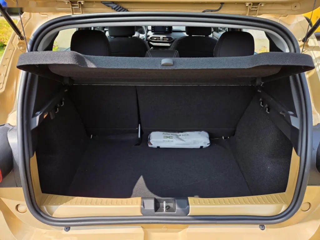 Dacia Sandero, REZERVACE - 8