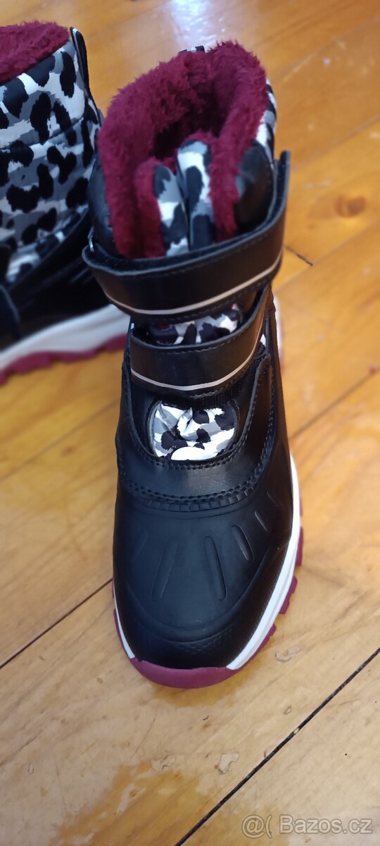 Zimní boty vel .37 ,bunda - 8