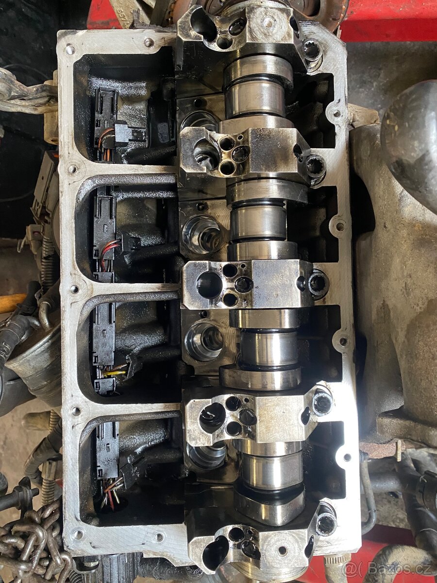 Díly motoru Vw 1.9 TDI 85kw typ AUY alterator,starter atd - 8