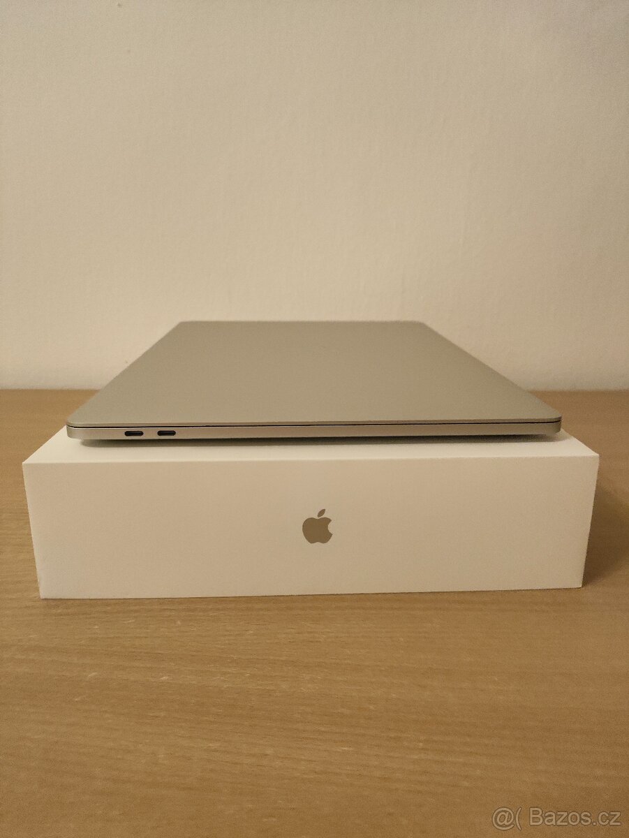 Apple MacBook Pro 15 2017 – i7 | 16GB | 512GB - 8