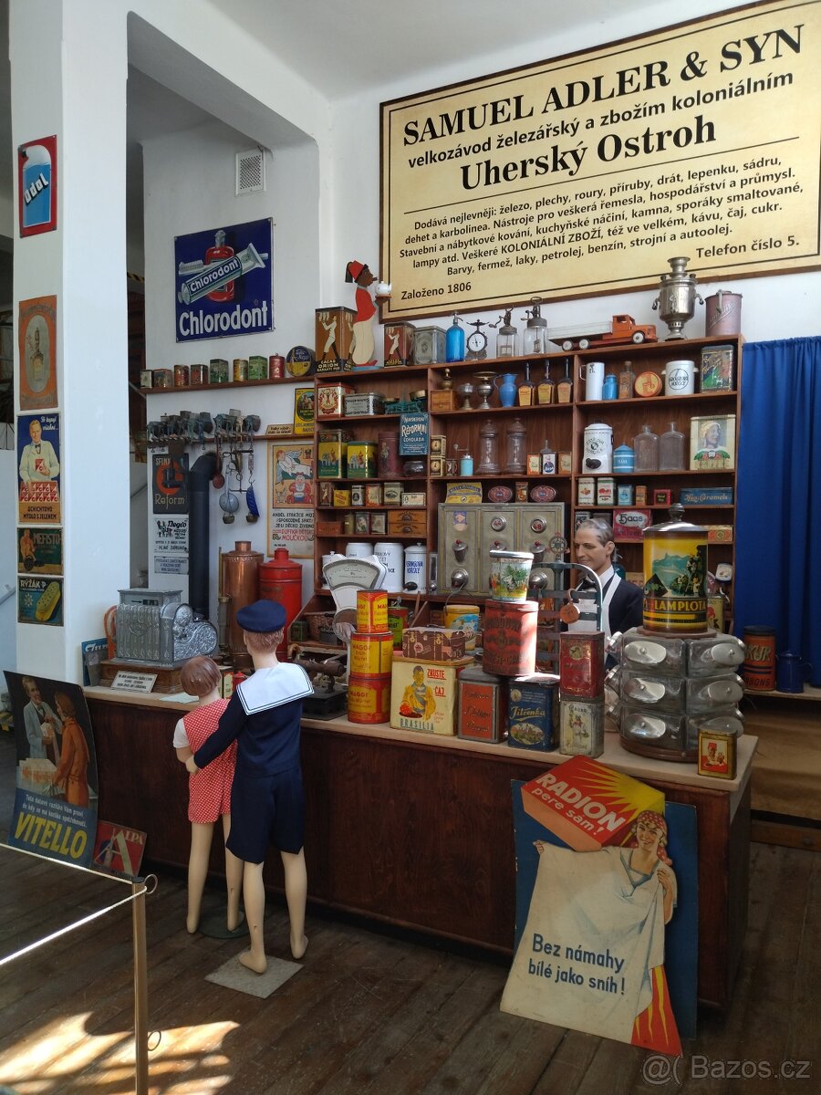 Reklamní cedule, staré figuríny , historie obchodu a řemesel - 8