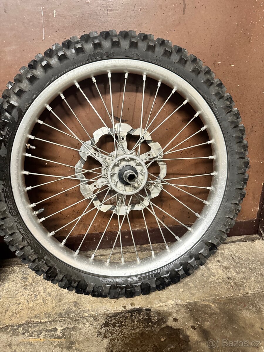 Kola Kawasaki KX 2004 - 8