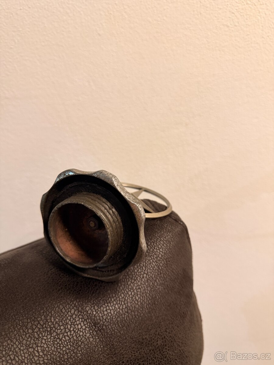 Znak Mercedes / víčko chladiče - 8