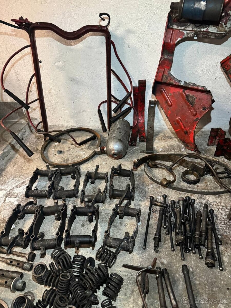 TATRA 603 náhradní díly - 8