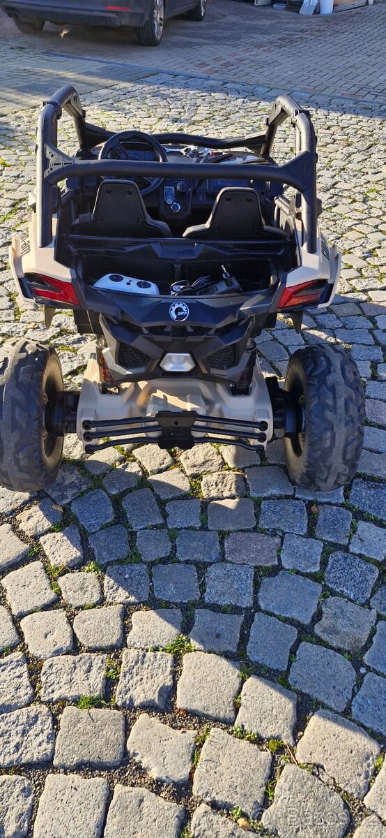 Ctyrkolka Can-Am - 8