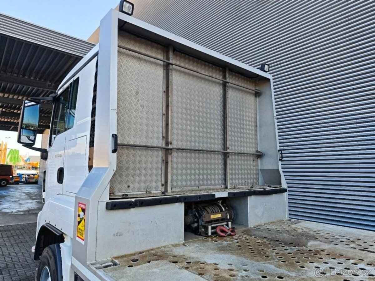 MAN TGS 35.460 8x2 / přepravník strojů / naviják - 8