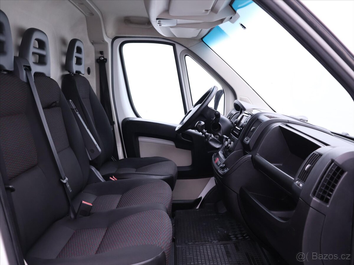 Citroën Jumper 2,2 HDI 110kW L3H2 CZ DPH (2016) - 8