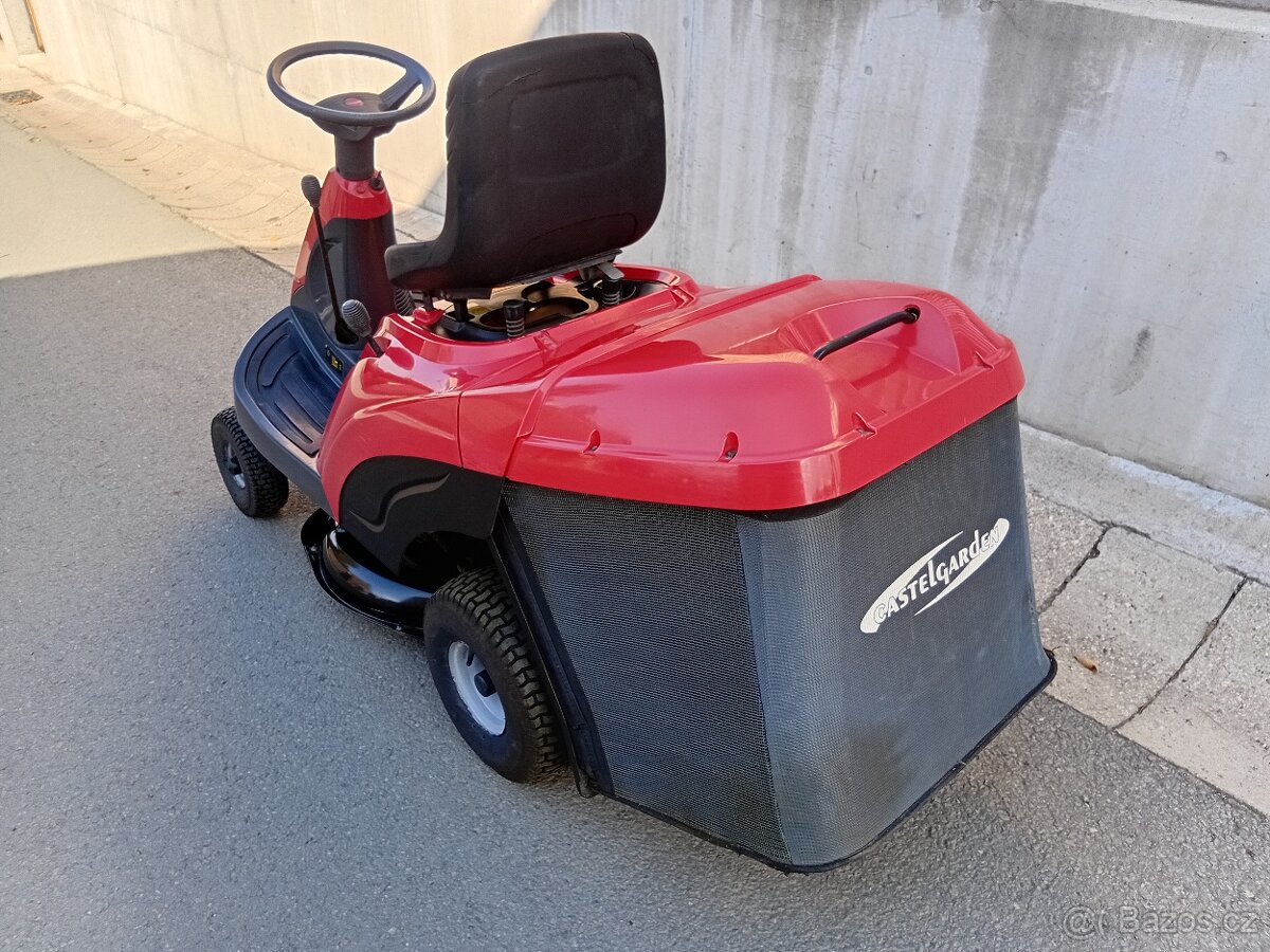 Prodám zahradní traktor Castelgarden XF130 12.5Hp - 8