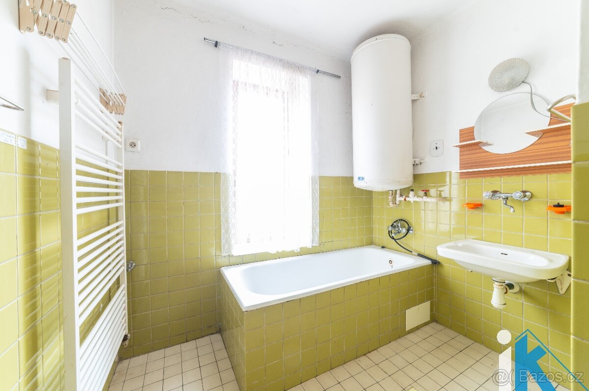 Rohový prostorný RD v Určicích - 8