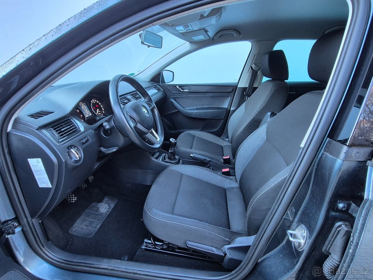 ŠKODA Rapid 1.2TSI 77kW Spaceback Ambition - 8