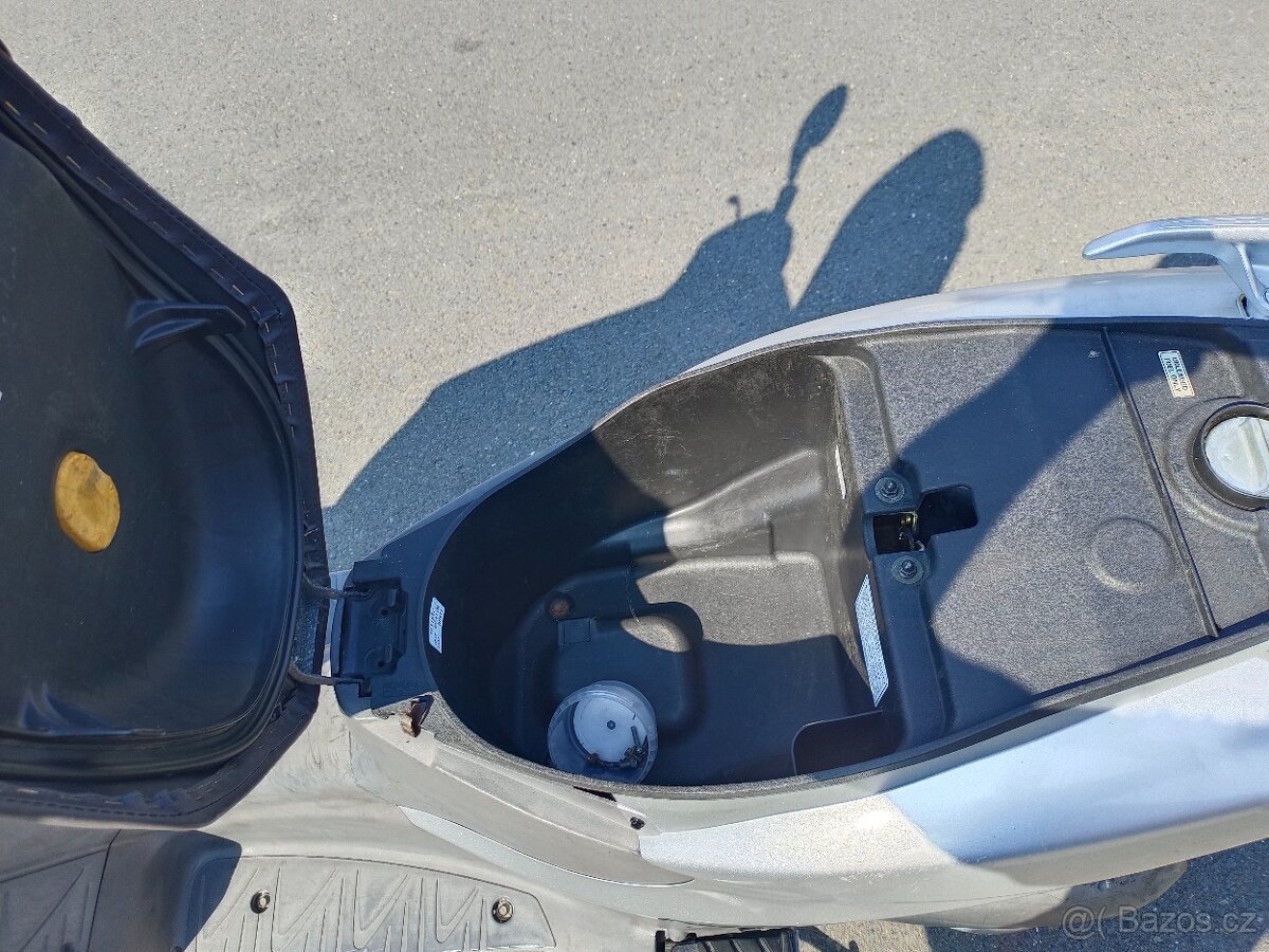 dylan 150 rv02 25tkm rv 2002 - 8