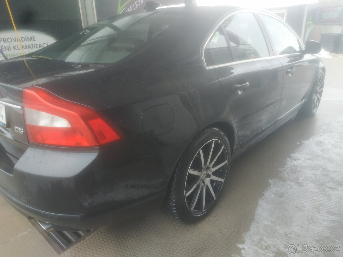 Prodám Volvo S80 D5 151 KW 2010 manuál - 8