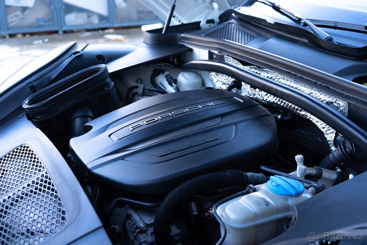 Porsche macan 2.0 - 8