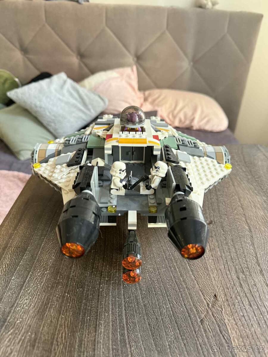 LEGO Star Wars – sběratelské lodě (Republic Gunship, The Gho - 8