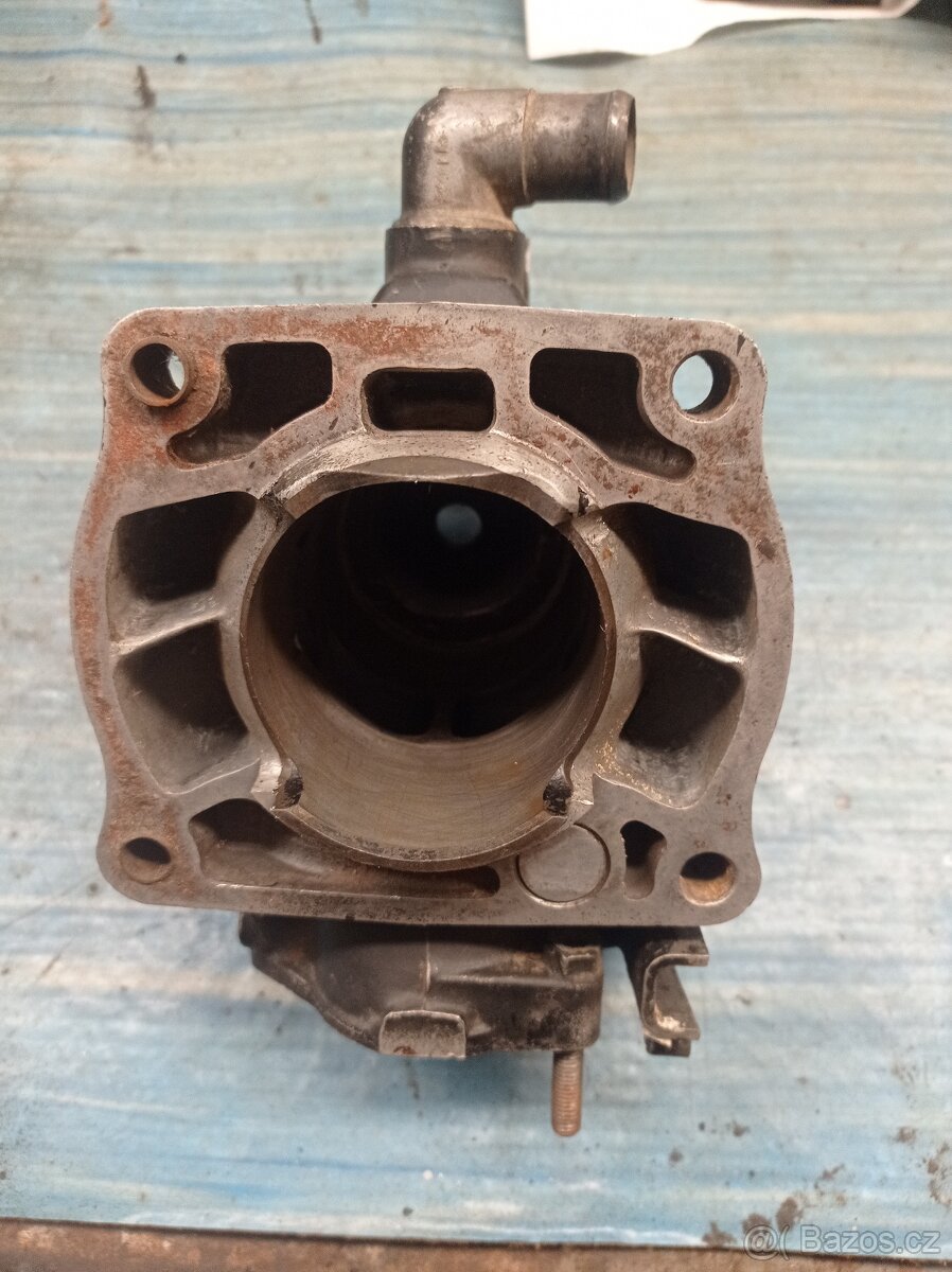 Válec a hlava motokros Honda - 8