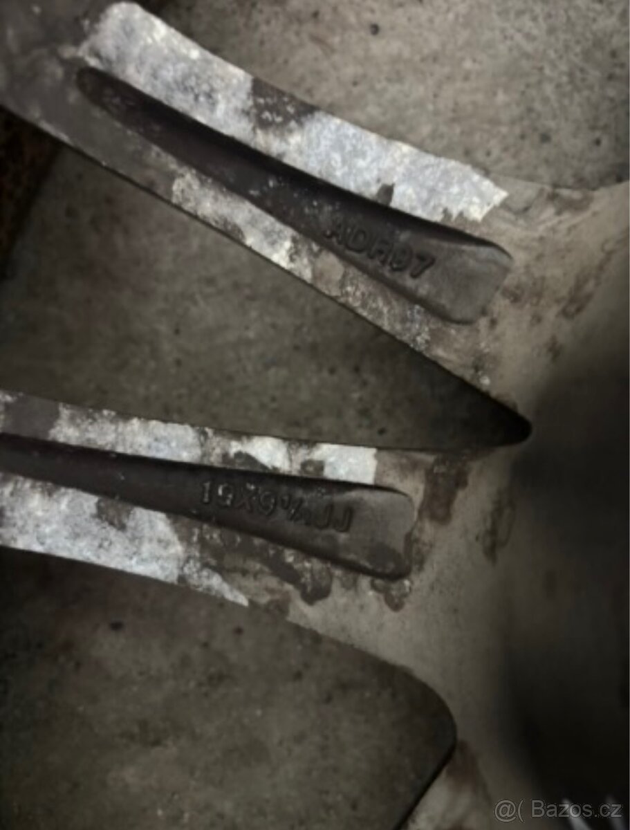 Bmw kola e60 r19 dvourozměr - 8