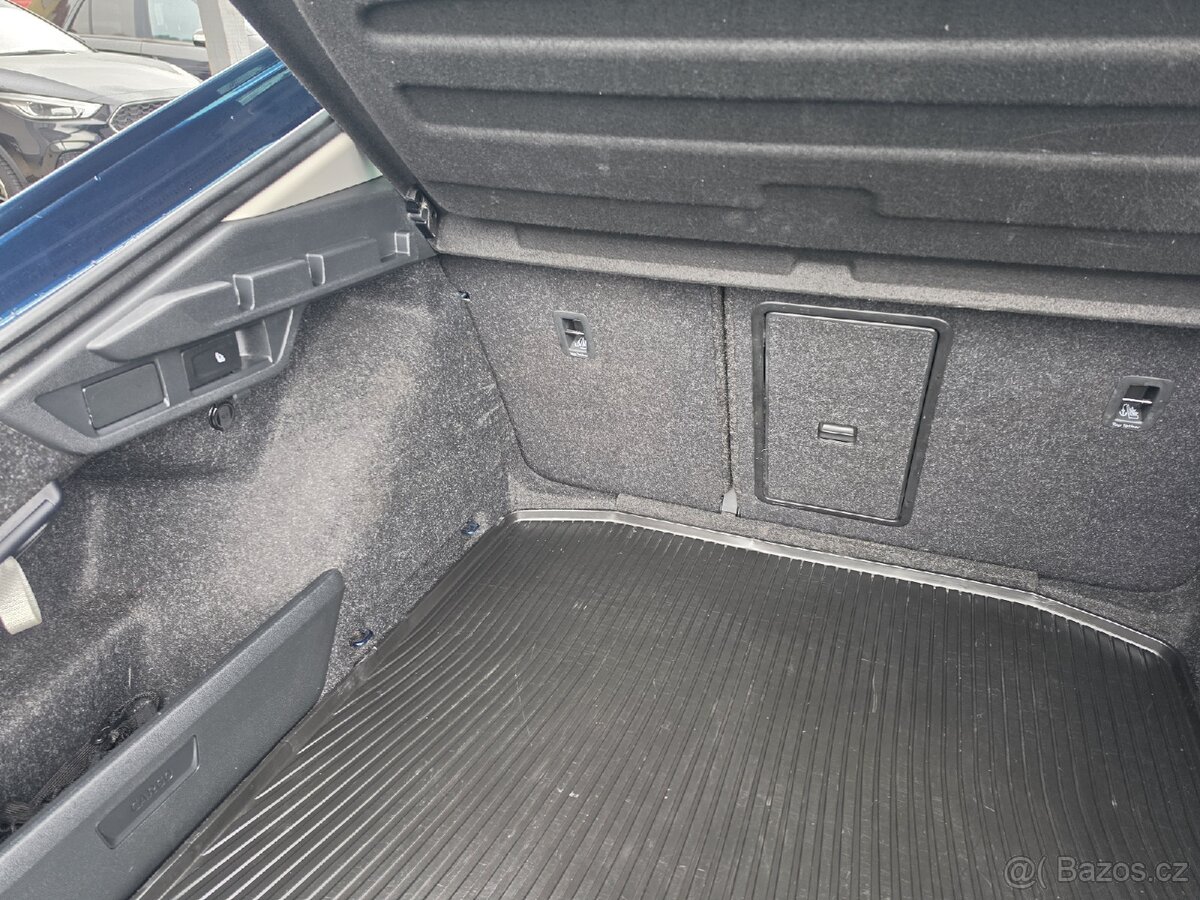 Škoda Octavia
IIII.2.0 TDI 110KW Led - 8