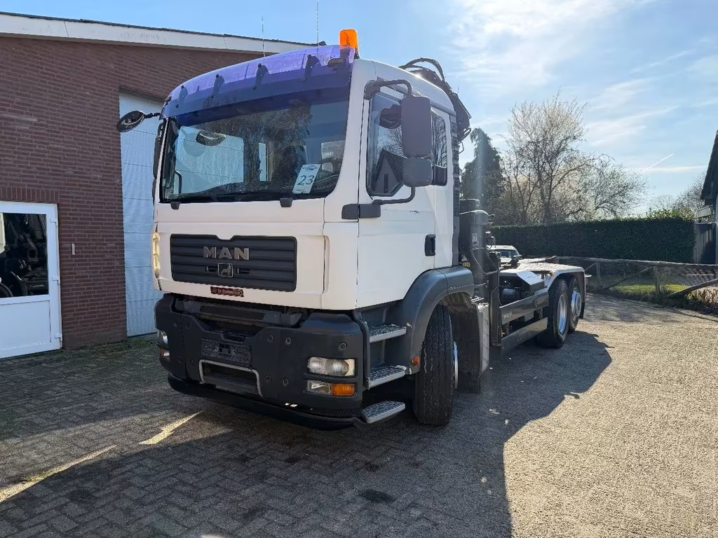 6x2 MAN hák. kont. nosič + HIAB - 8