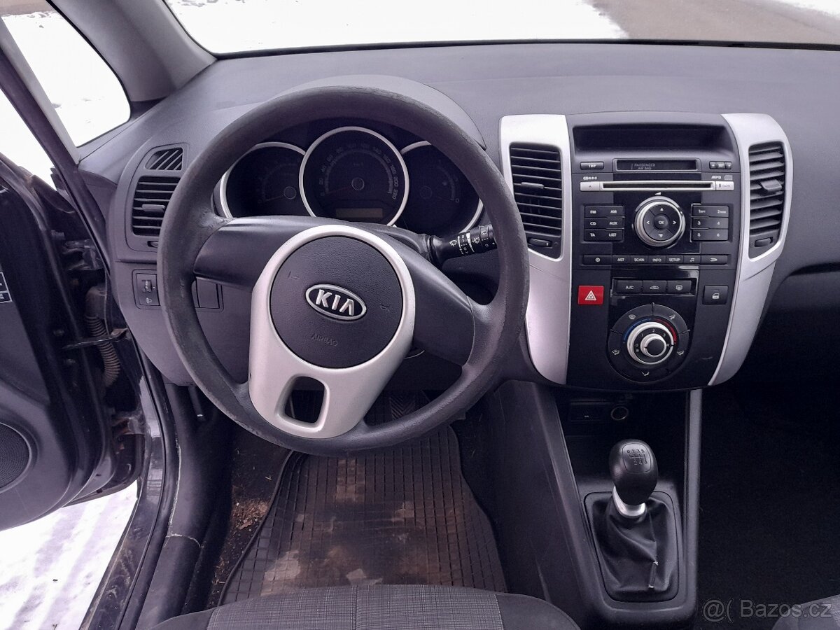 KIA VENGA 1.6 CRDi - 8