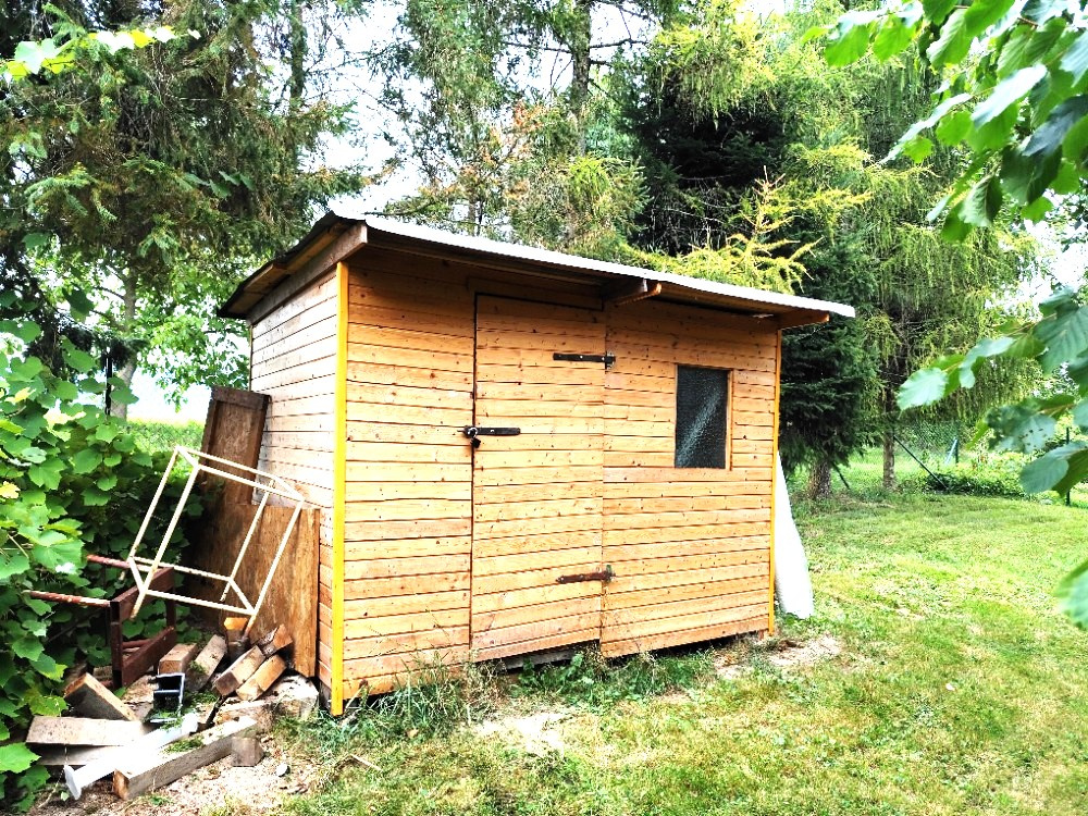 Krásná stavební parcela na prodej v klidném prostředí - 8