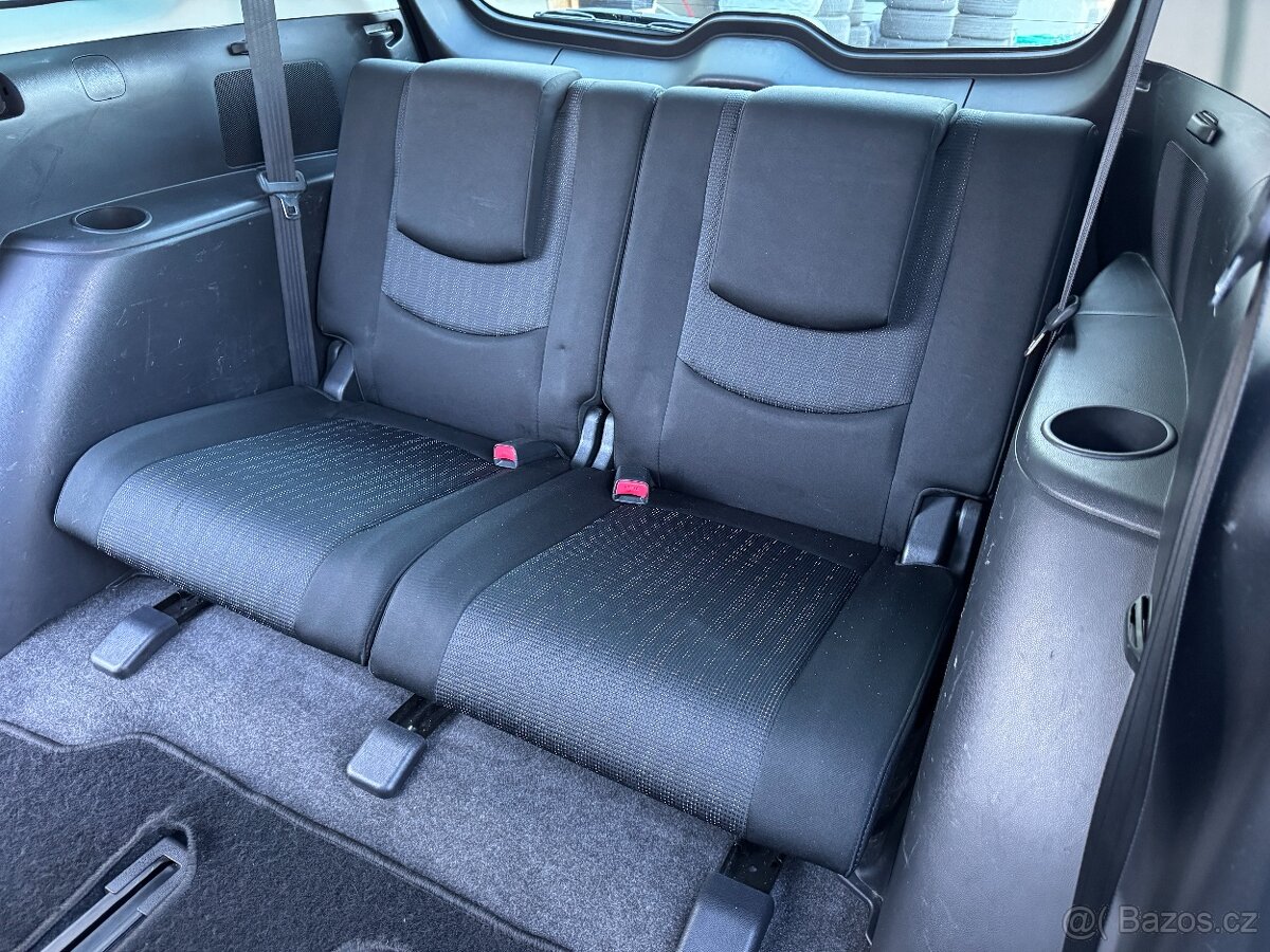 Mazda 5 1,8 i,16V,85kW,7 míst - 8