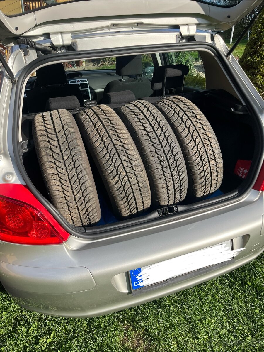 Peugeot 307, 1.4, 65 kW - 8