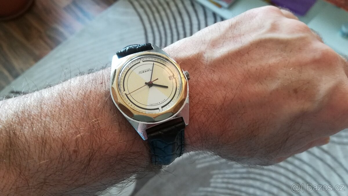 panske hodinky raketa - 8