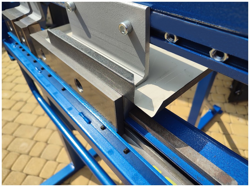 Ohýbačka plechu segmentova - 1250mm /0,8mm - 8