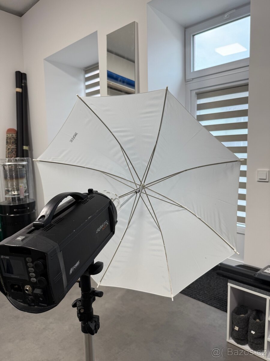 Výprodej vybavení z ateliéru - 8