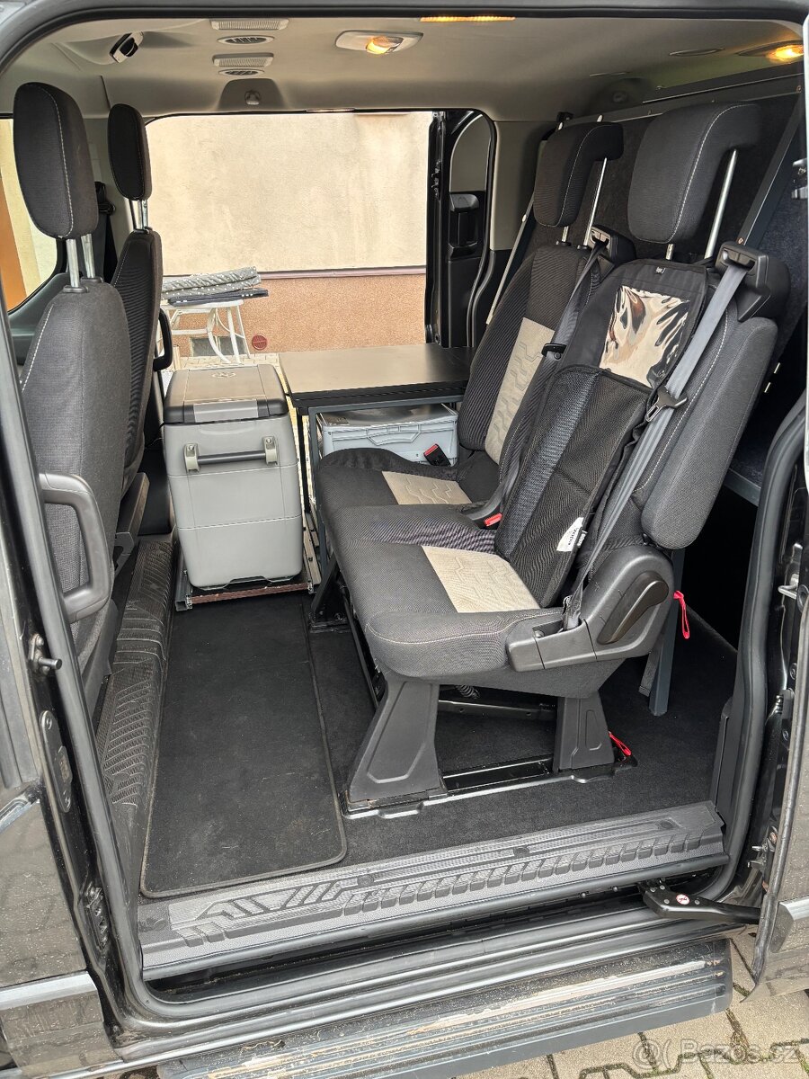 Spací vestavba do Ford Tourneo Custom L1 - 8