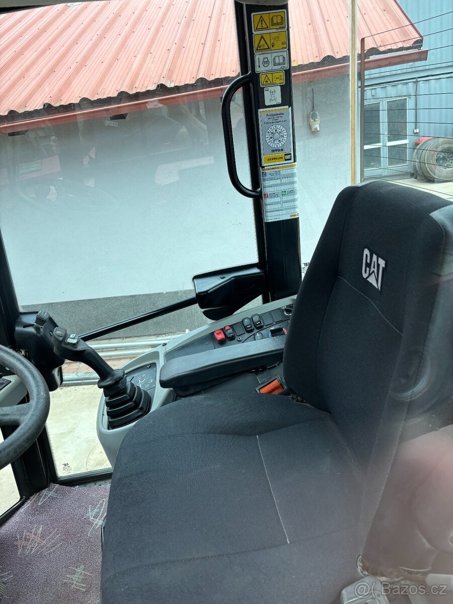 Na prodej: Kolový nakladač CAT 908 (2018) - 8