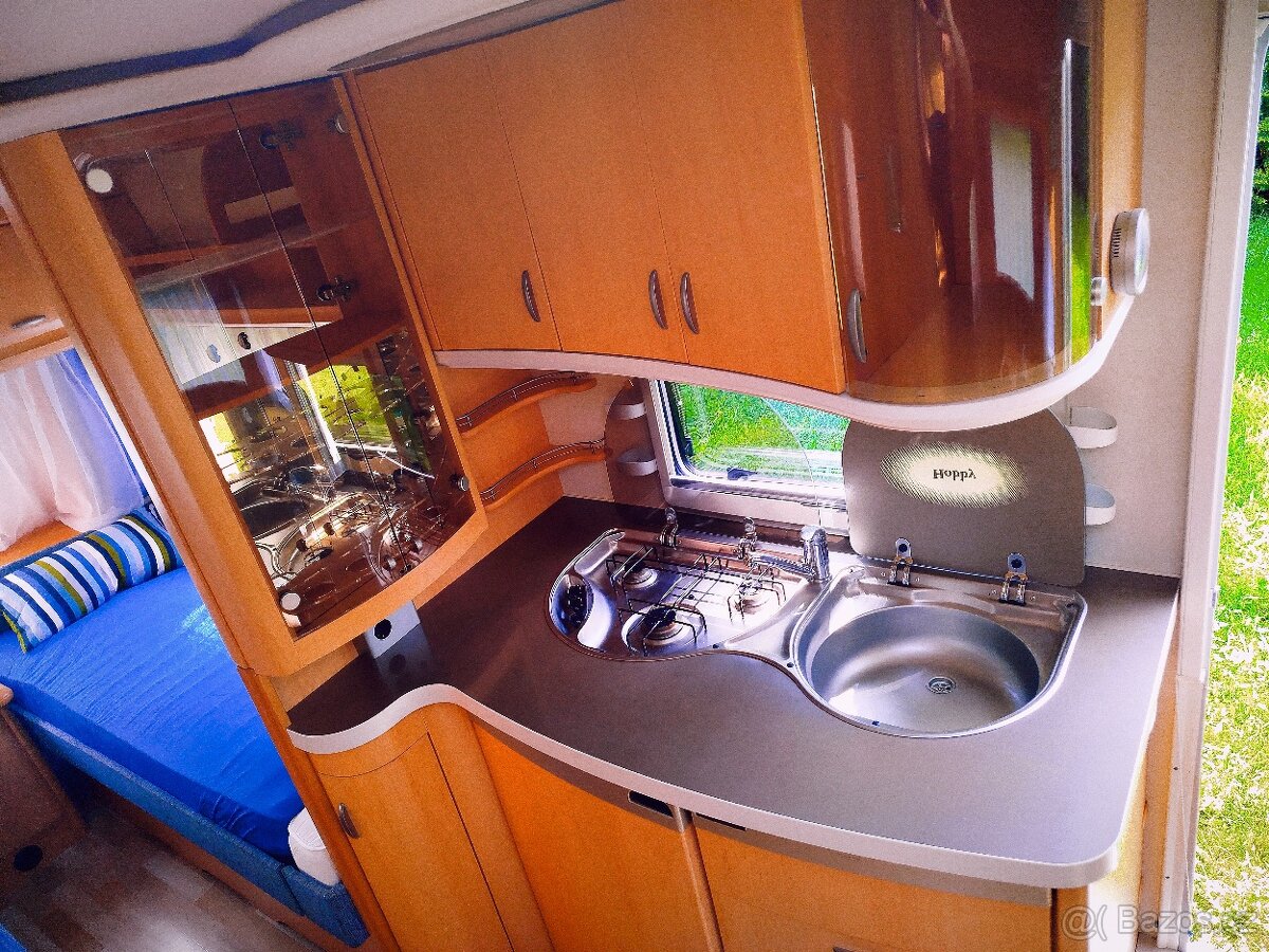 Karavan, Obytný přívěs Hobby 550 De Luxe - 8