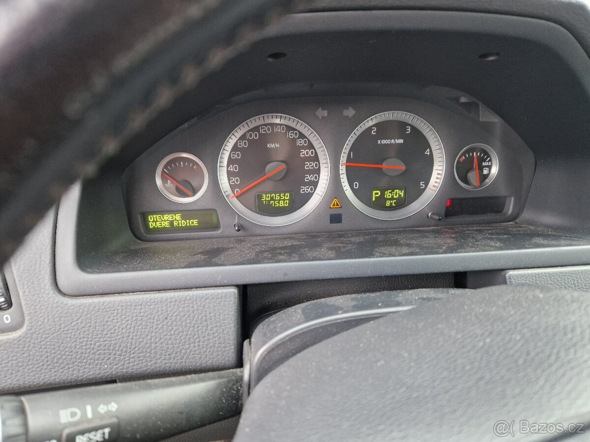 Volvo XC90 D5 136kw - 8