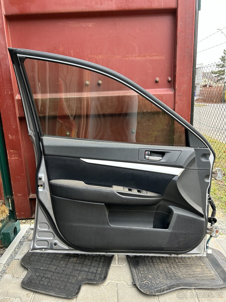 SUBARU Legacy kombi BR - dveře a další díly - 8