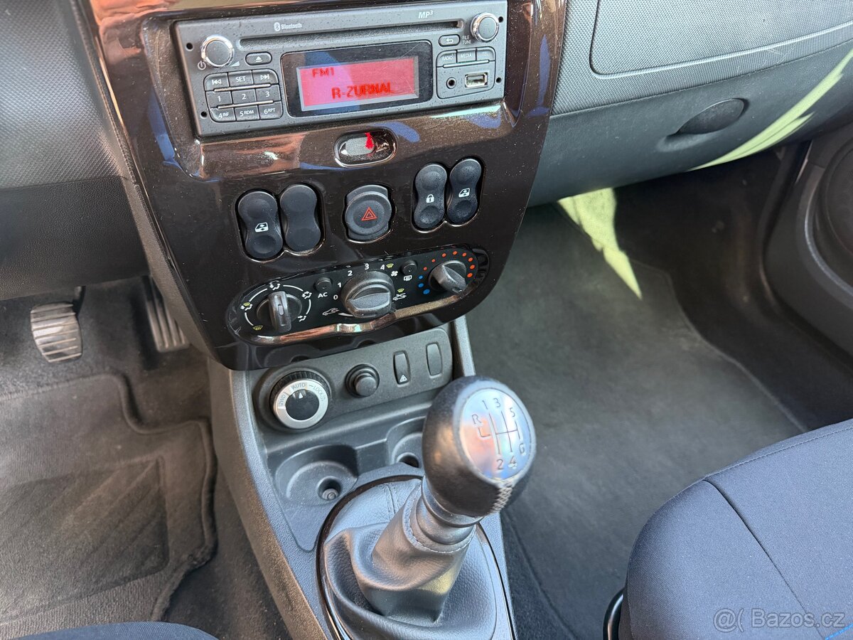 Dacia Duster 1.6 4x4 - 8