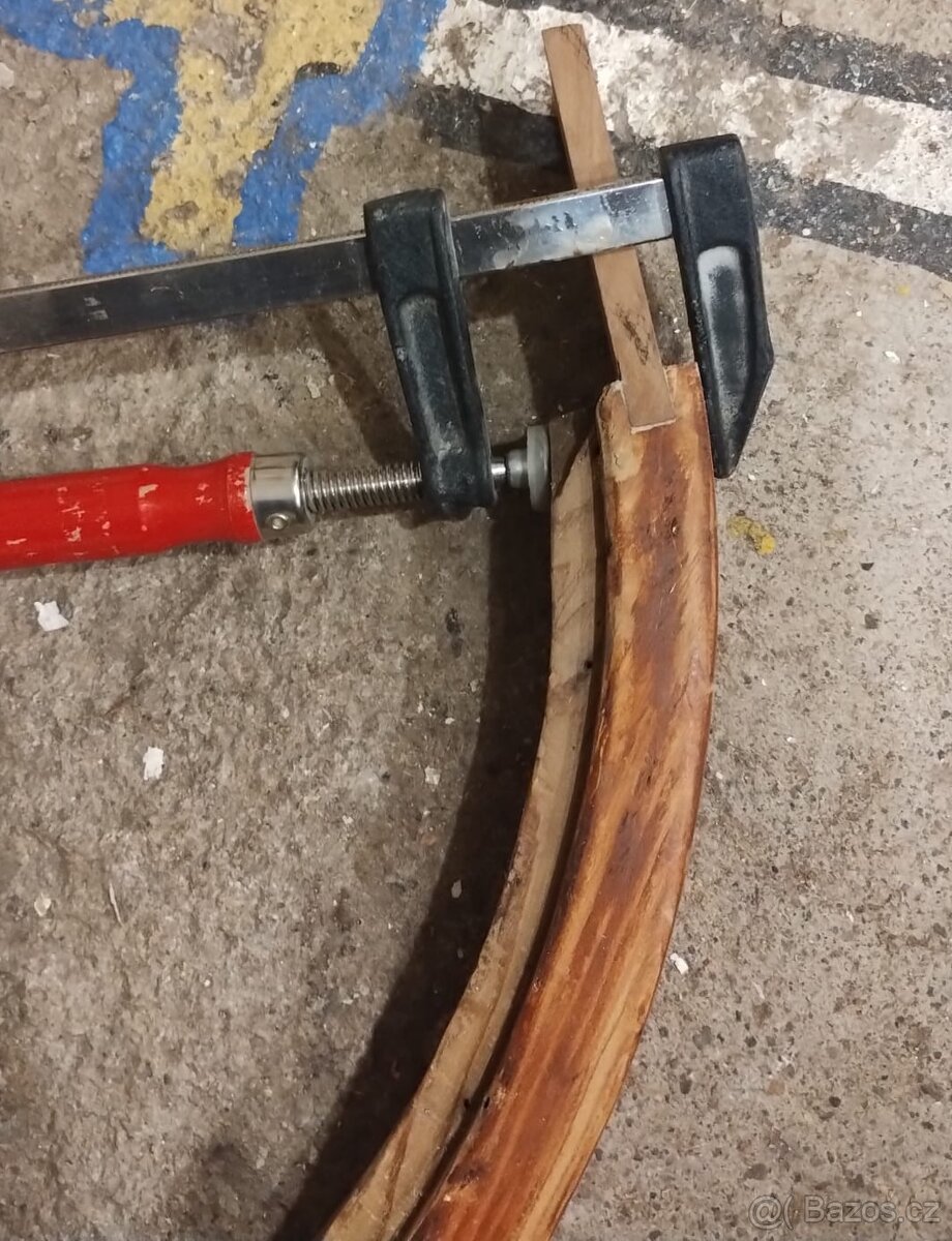 Celodřevěná židle - 8