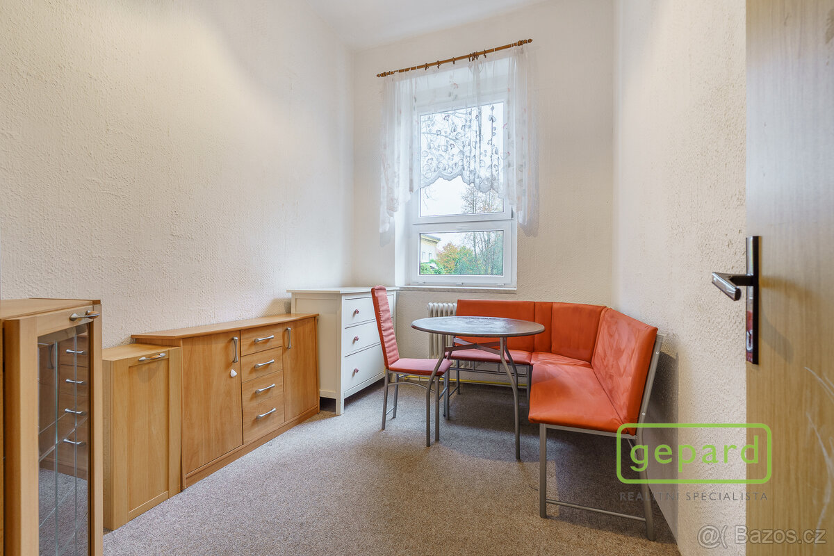 Prodej budovy s byty a garážemi jen 2km od jezera Medard– So - 8