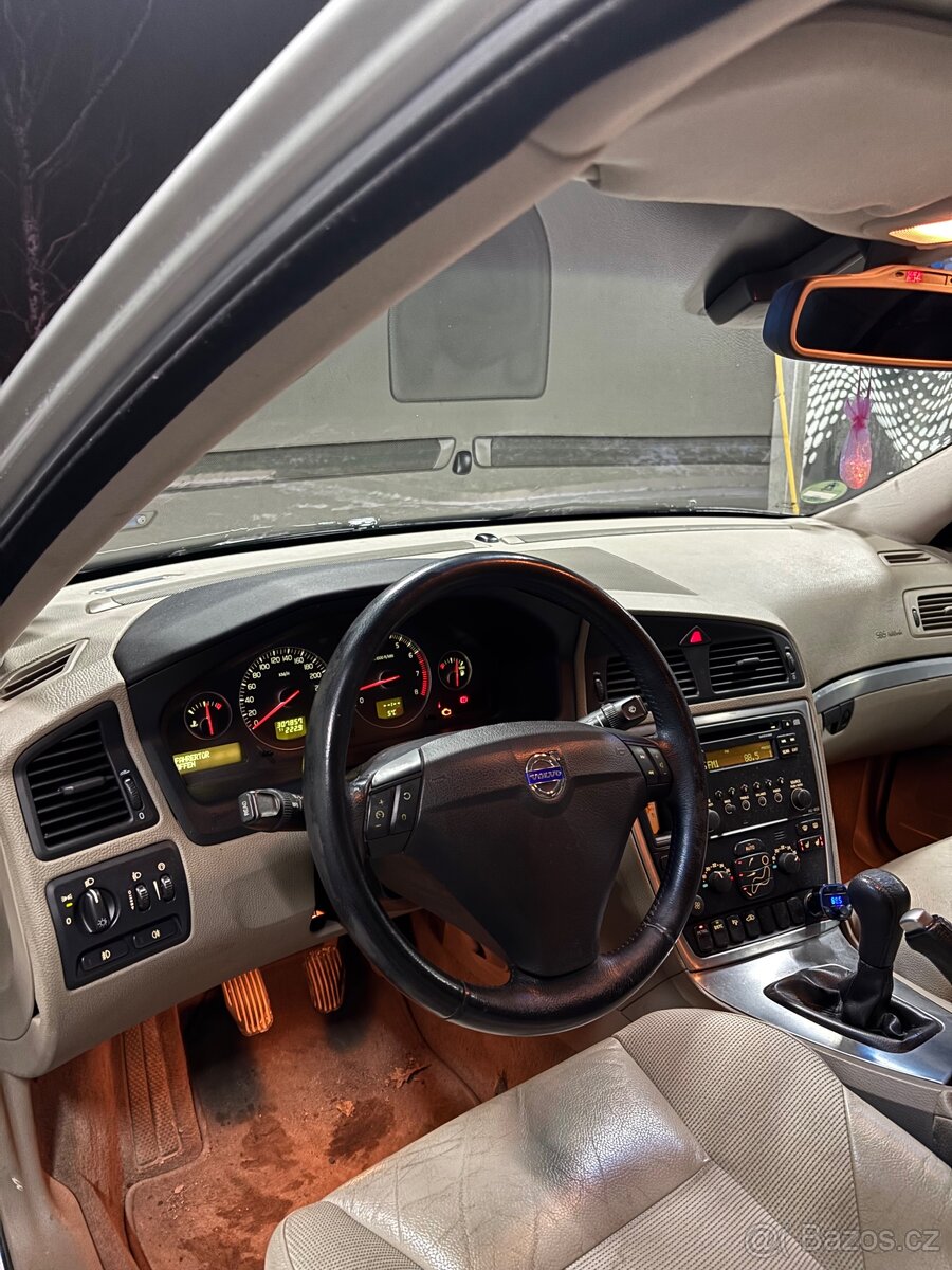 Prodám Volvo S60 2.4 Benzin/CNG - 8