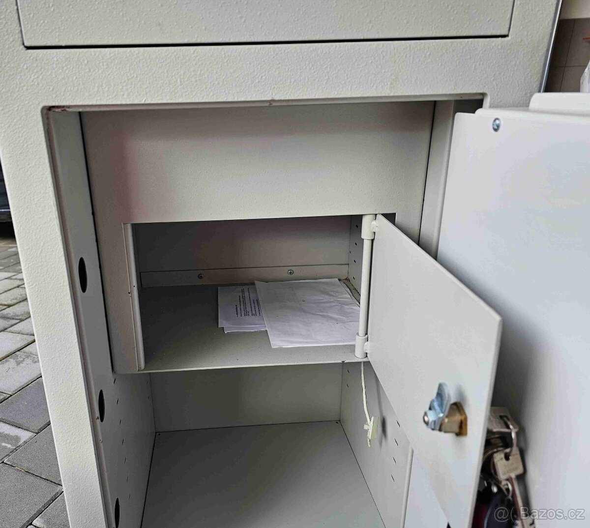 Vhozový bezpečnostní trezor - 8