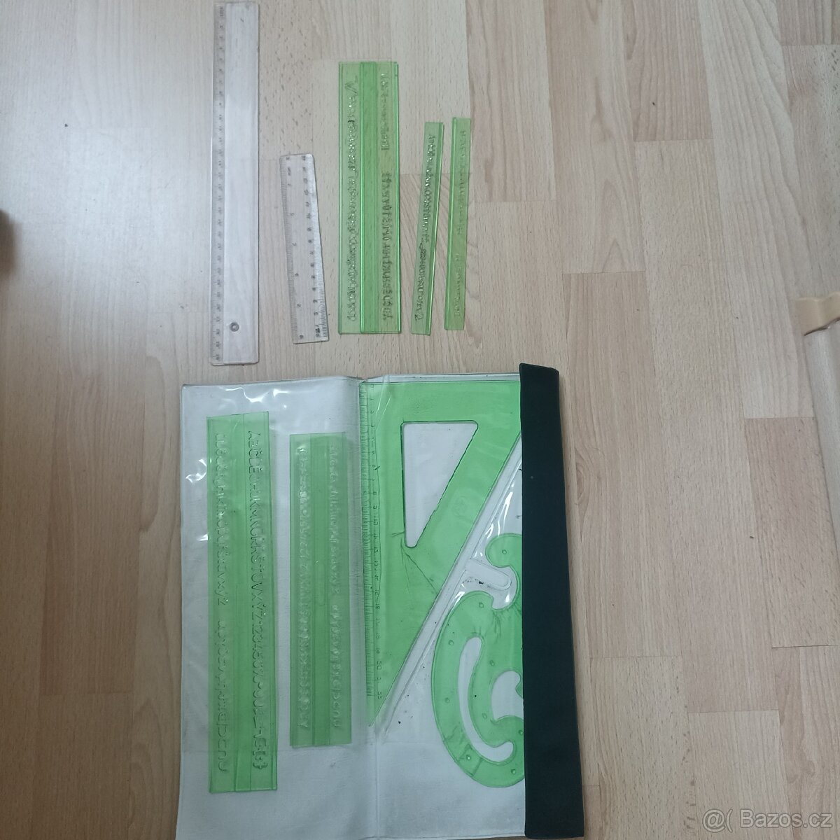 Školní potřeby - 8