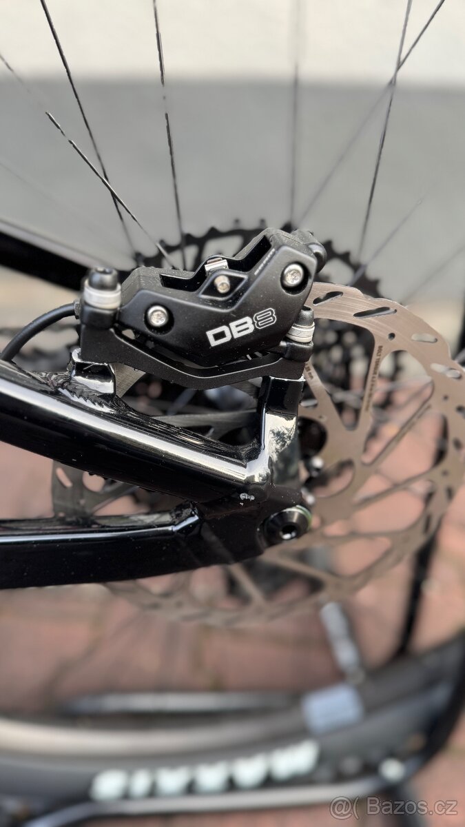 Enduro Focus JAM 8.8 KARBON -Akční cena - 8