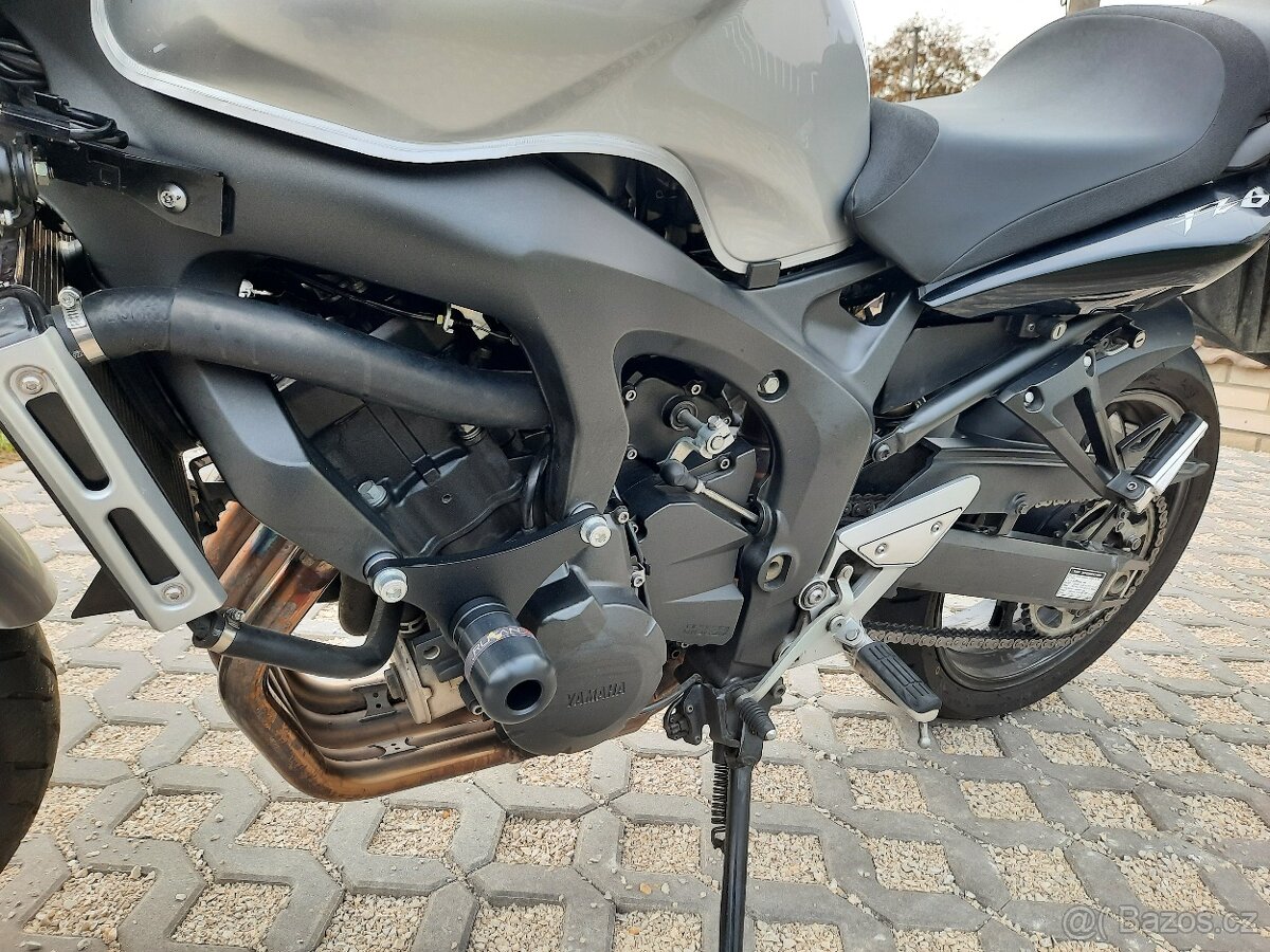 Yamaha FZ6 N S2 - 8