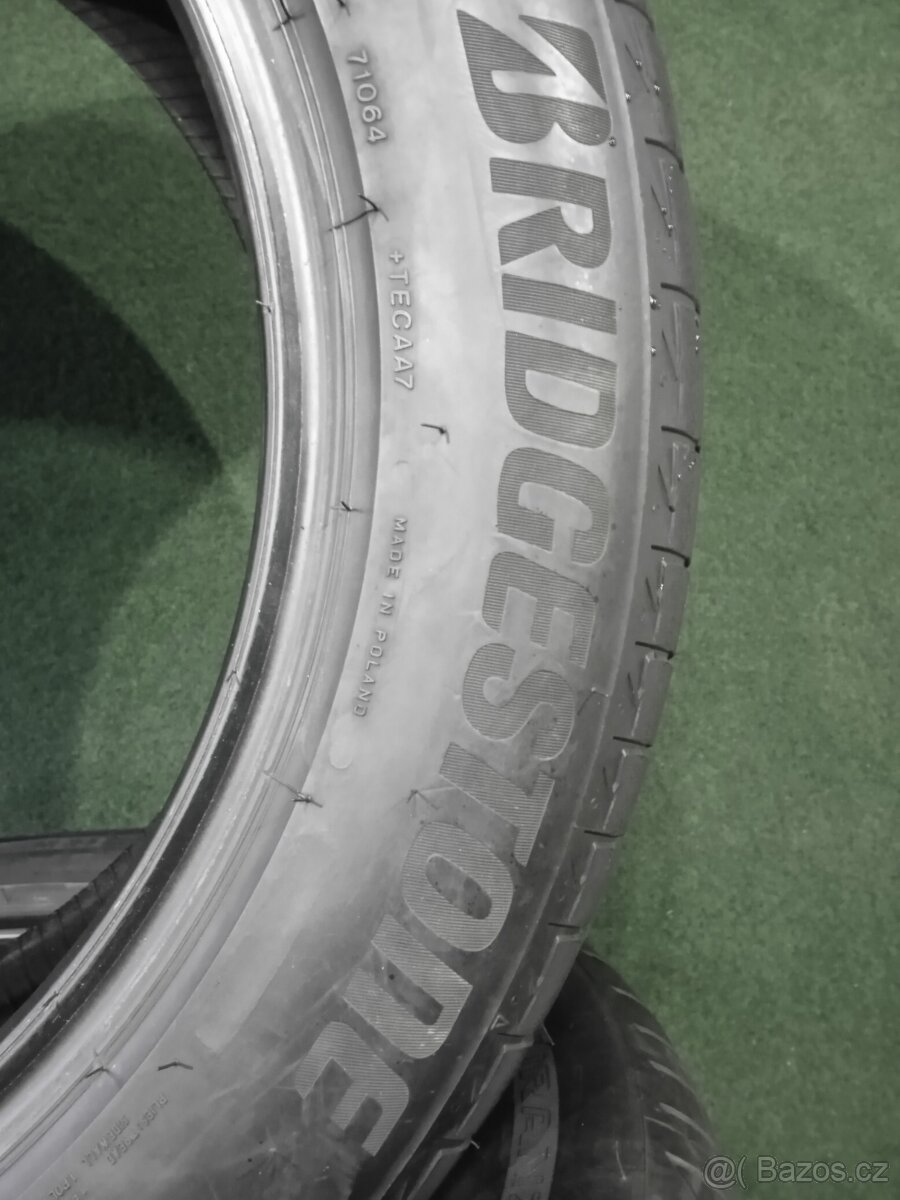 4ks letni 235/55/19 Bridgestone - 8