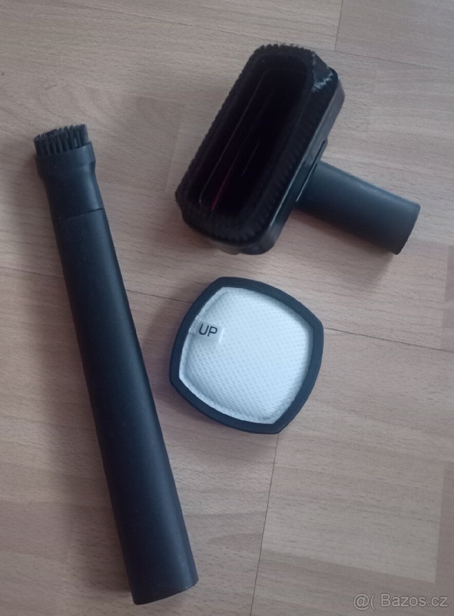 Tyčový vysavač - 8