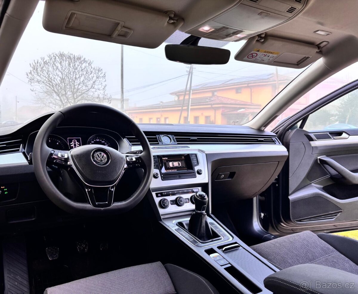 VW Passat 2.0TDI Business - 8