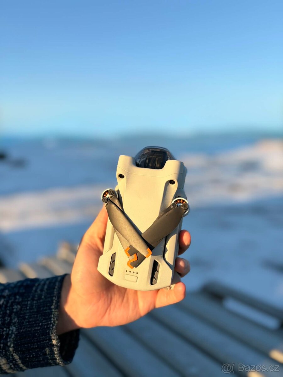 Prodám DJI Mini 3 Pro + Fly More Combo - 8
