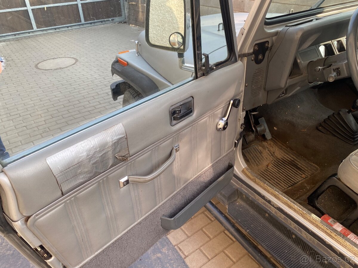 Jeep Wrangler - 8