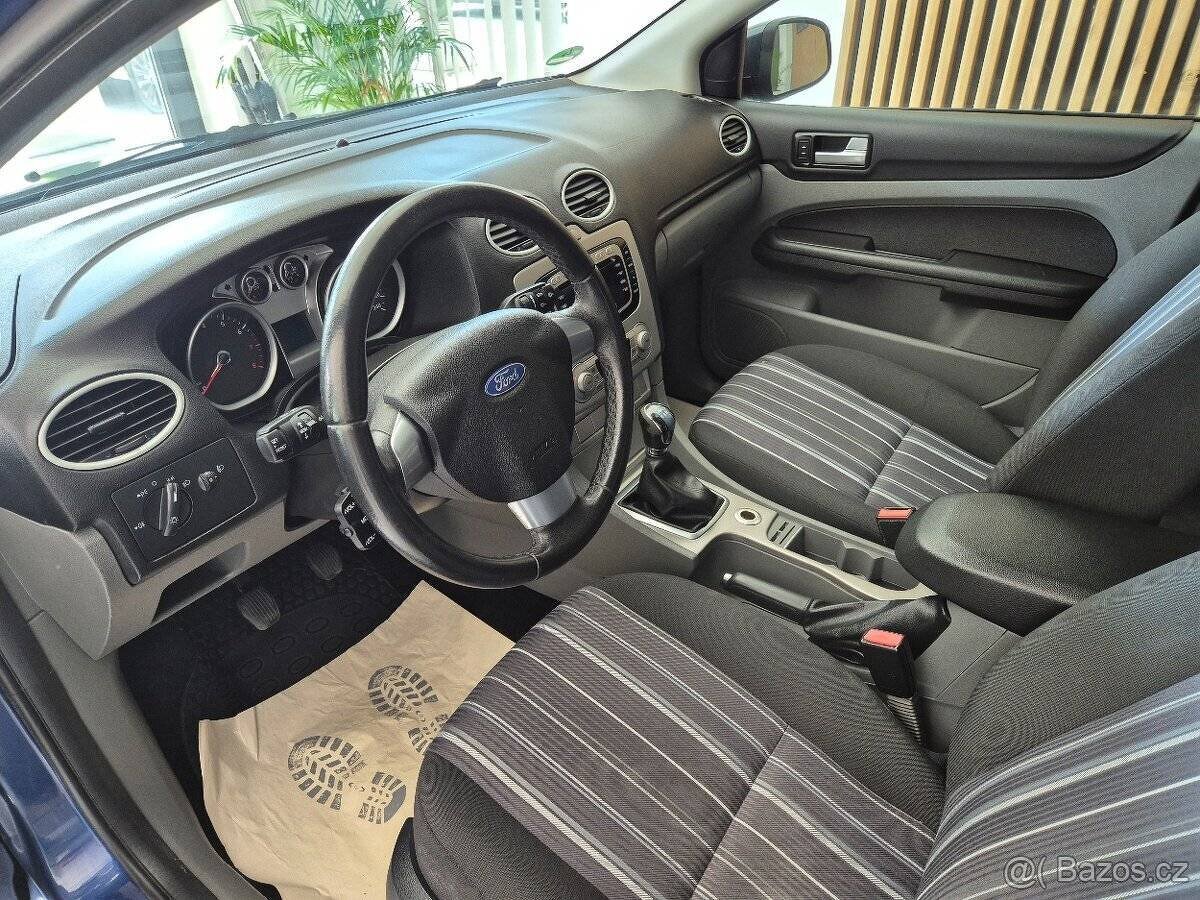 Ford Focus 2.0 i - 8