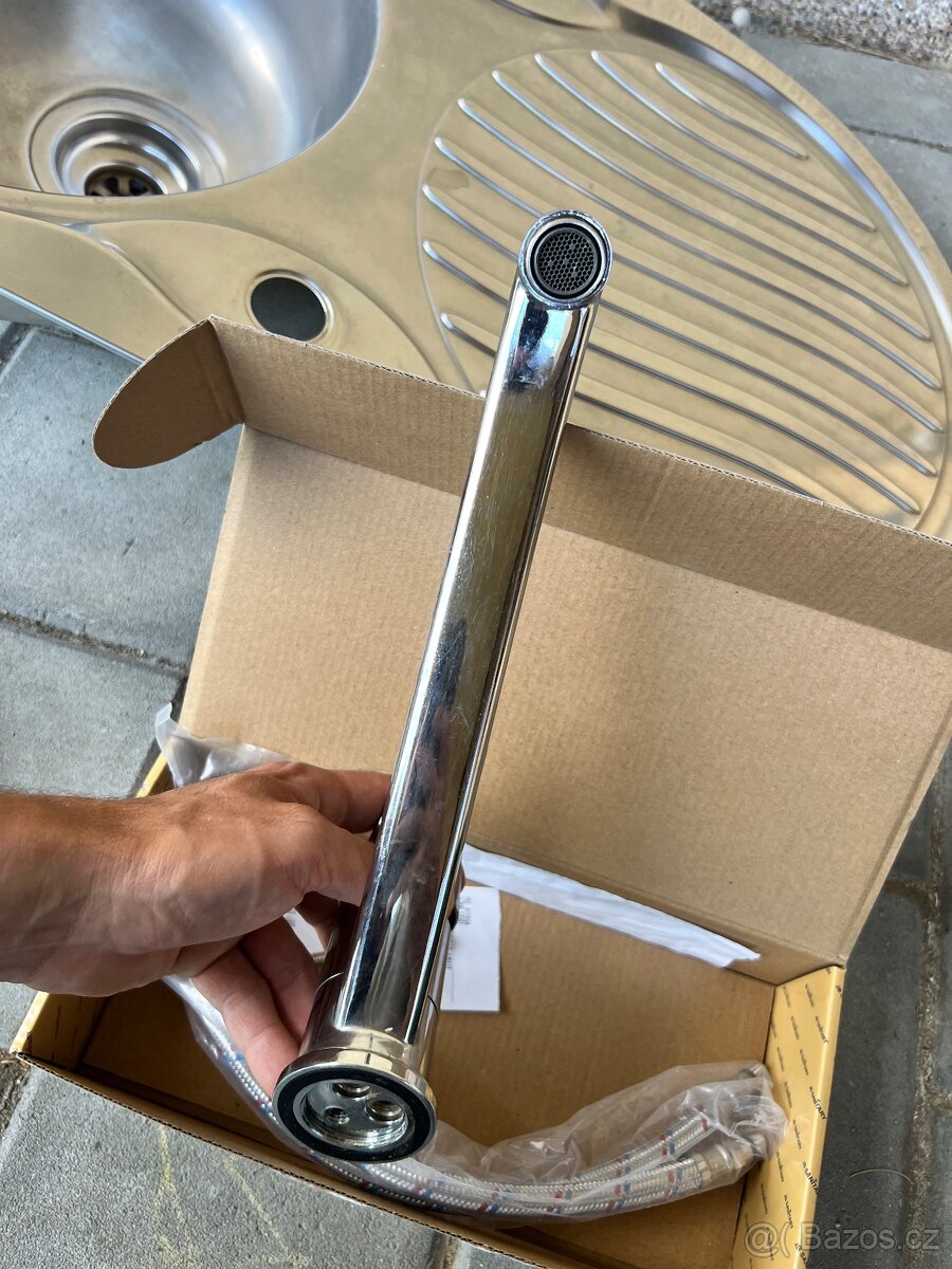 Dřez, baterie, hadice - 8